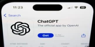 OpenAI promete comunicar quando suas IAs agirem de forma inesperada Conversas de usuários com o ChatGPT apareceram por engano no Google; entenda