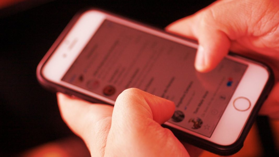 Meta remove mais de 6 milhões de contas criminosas do WhatsApp