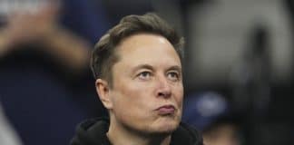 Elon Musk, o primeiro trilionário da história da humanidade Musk mandou Starlink desligar internet durante operação da Ucrânia contra Rússia em 2022, diz agência | Tecnologia