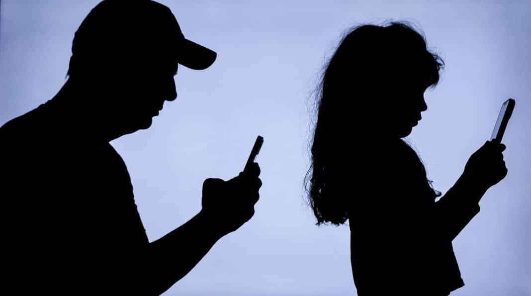 Reino Unido começa a exigir selfies e documentos para verificar Reino Unido começa a exigir selfies e documentos para verificar idade de quem tenta acessar sites pornô | Tecnologia