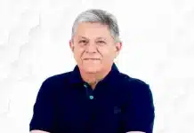 Ex-prefeito de Pombal é condenado por usar própria imagem em material escolar