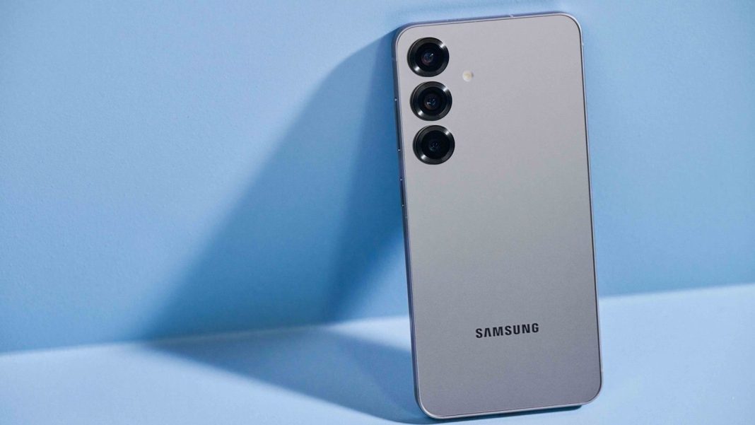 Galaxy S25 Plus superaquece, pega fogo e explode, relata usuário
