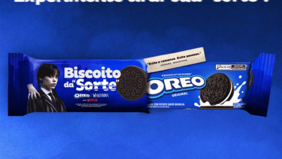 Modo Wandinha: Oreo lança edição limitada do biscoito inspirada na série
