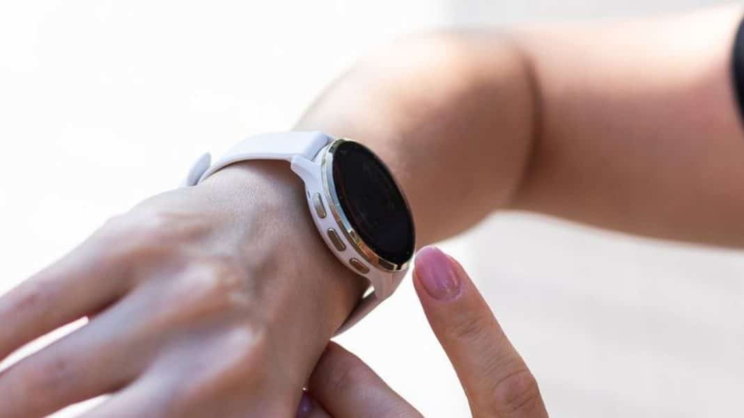Smartwatches e smartbands para comprar na Amazon; confira modelos a partir de R$99