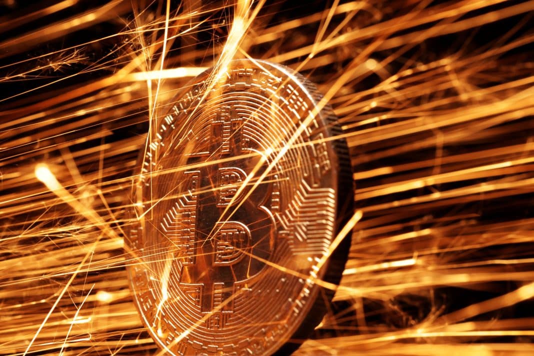 Bitcoin encosta em US$ 80 mil, no menor nível em sete meses