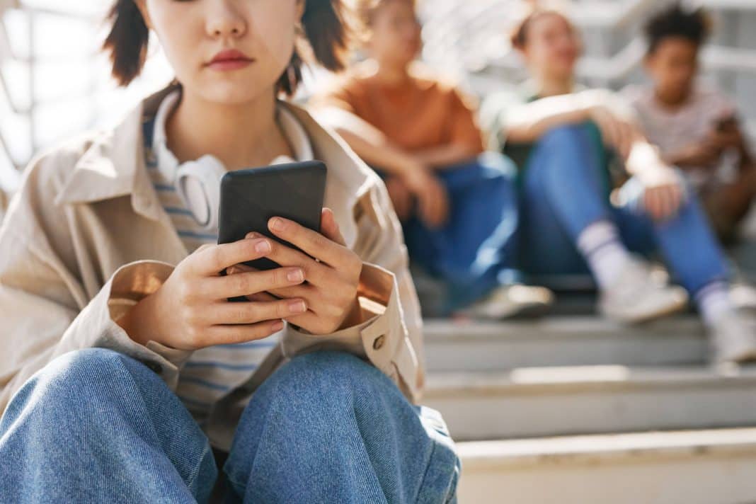 Austrália começa a proibir redes sociais para menores de 16 anos na quarta; veja como vai funcionar