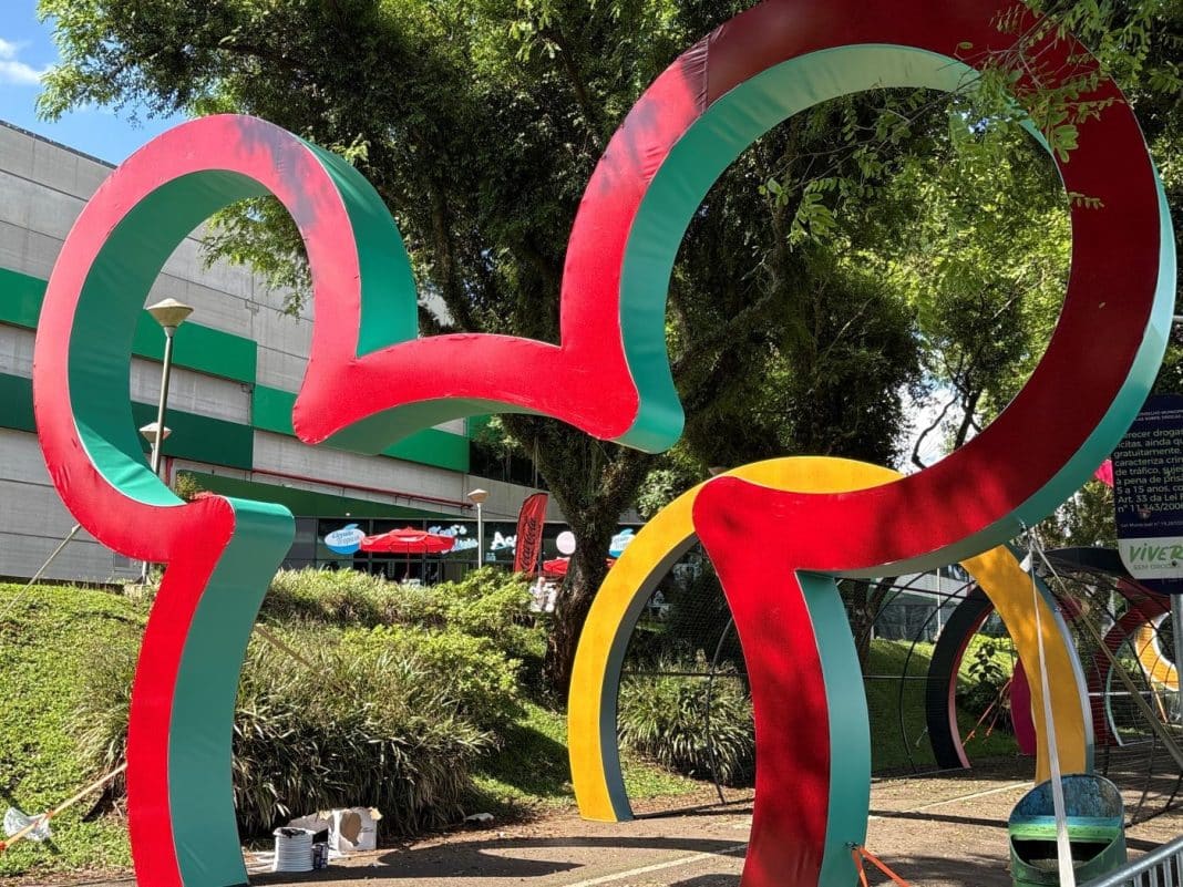 Disney pagará US$ 10 milhões para encerrar processo por violação Disney pagará US$ 10 milhões para encerrar processo por violação de privacidade infantil