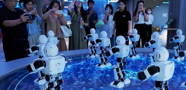 EUA dominam chips, China avança com robótica e modelos A China amplia investimentos na robótica impulsionada pela IA