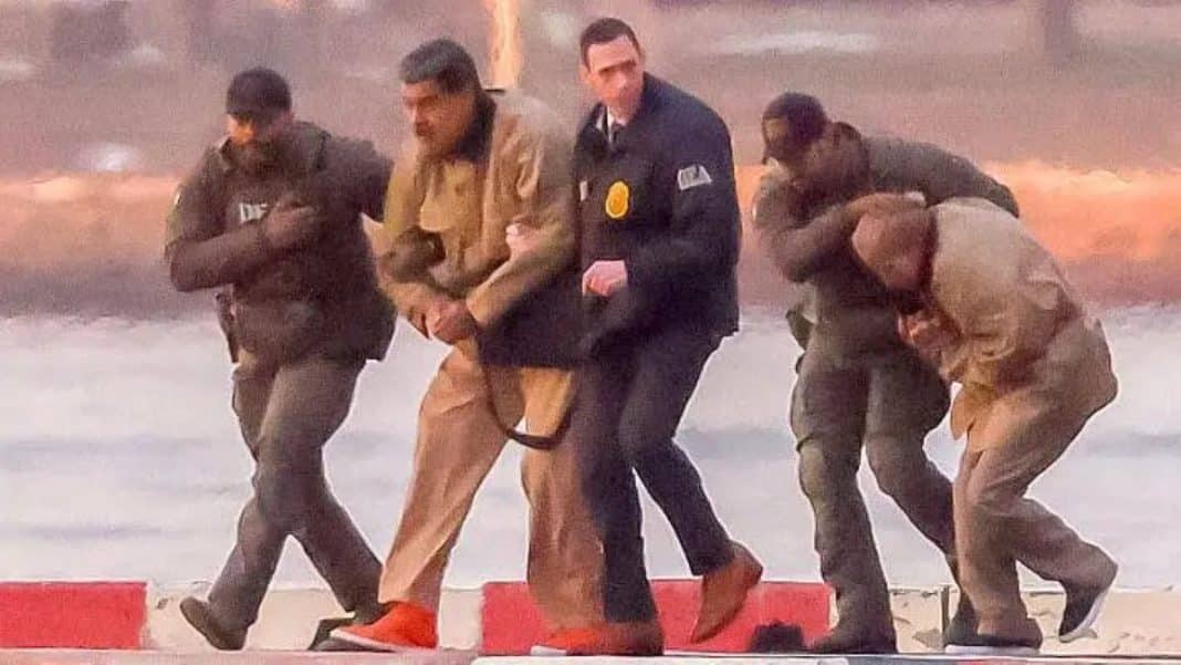 É #FAKE vídeo de Maduro tomando 'banho de sol' em É #FAKE vídeo de Maduro tomando 'banho de sol' em presídio nos EUA; cena foi criada por IA