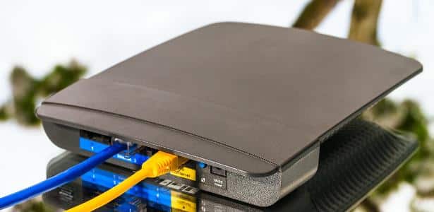 Colocar moedas em cima do roteador melhora o Wi-Fi? Saiba Truque das moedas no roteador viraliza, no entanto, especialistas afirmam que técnica pode não funcionar