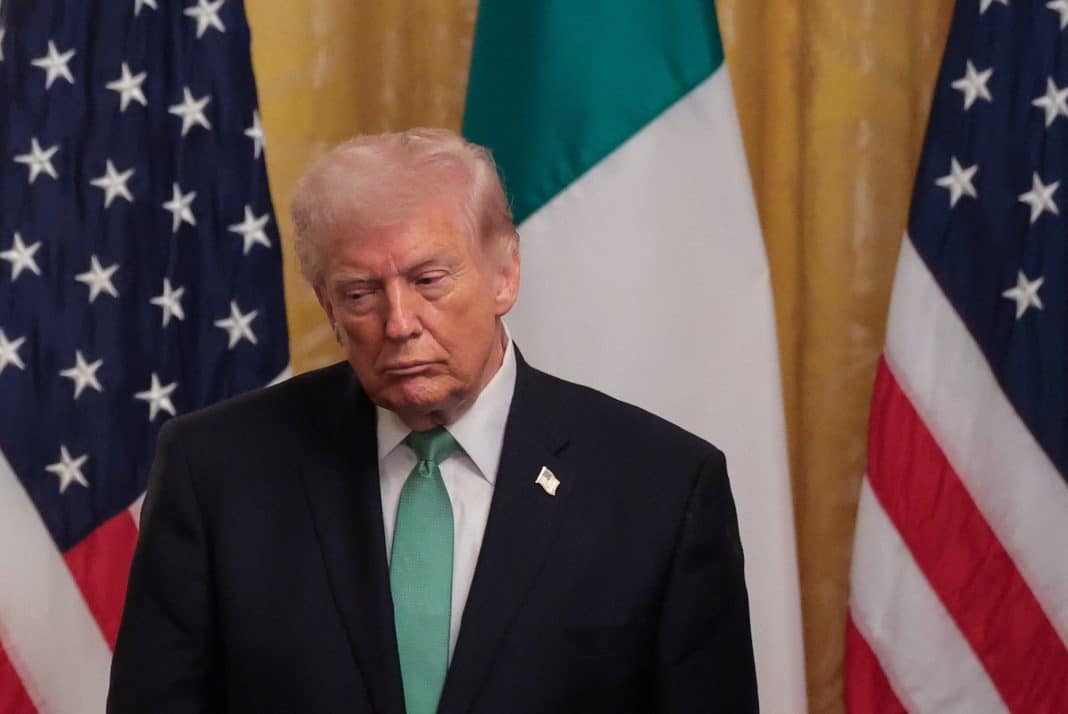 Governo dos EUA registra domínio 'alien.gov' após Trump ordenar divulgação de arquivos sobre supostos ETs