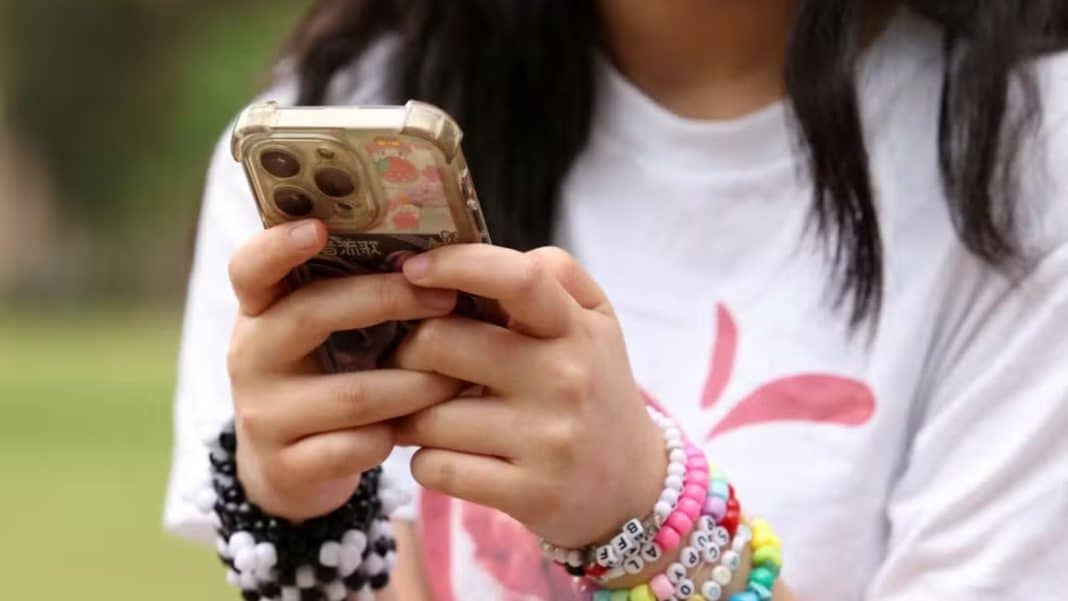 Indonésia proibirá acesso às redes sociais a menores de 16 Indonésia proibirá acesso às redes sociais a menores de 16 anos