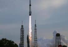 Blue Origin aterrissa pela 1ª vez foguete com propulsor reutilizado Blue Origin lança foguete com propulsor reutilizado pela primeira vez