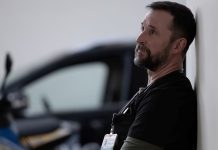 O que acontece com Robby em The Pitt? Entenda o final da Temporada 2 O que acontece com Robby em The Pitt? Entenda o final da Temporada 2