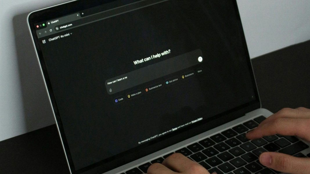 OpenAI pede desculpas por não alertar polícia sobre suspeito de massacre no Canadá