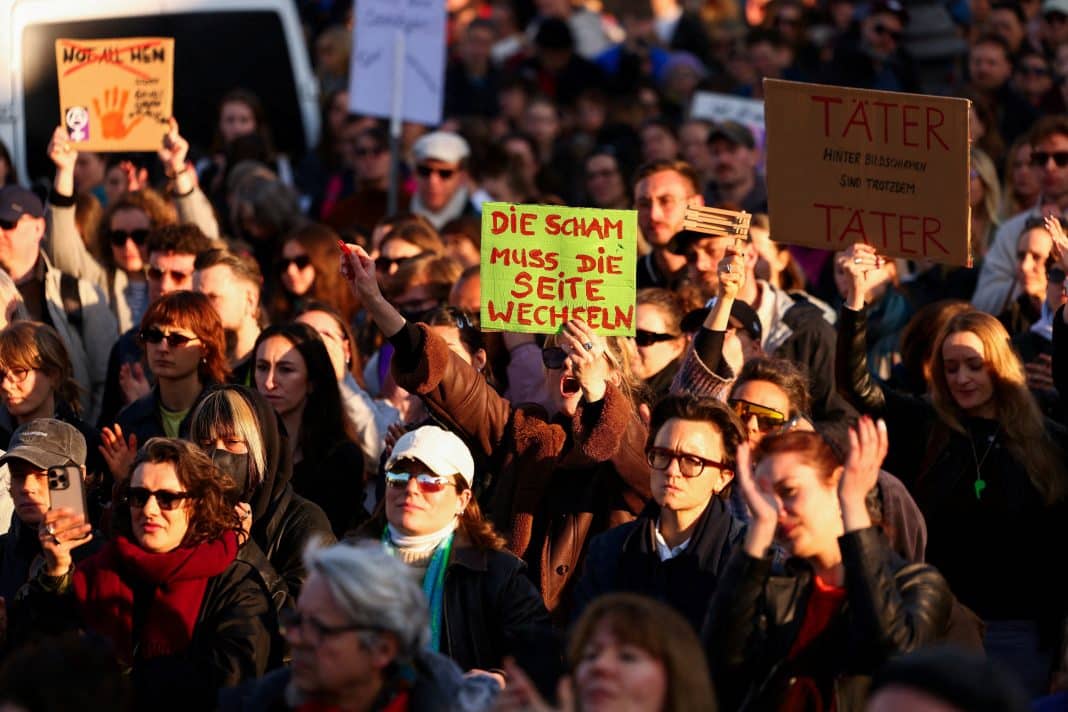 Protestos na Alemanha apoiam atriz vítima de 'deepfake'
