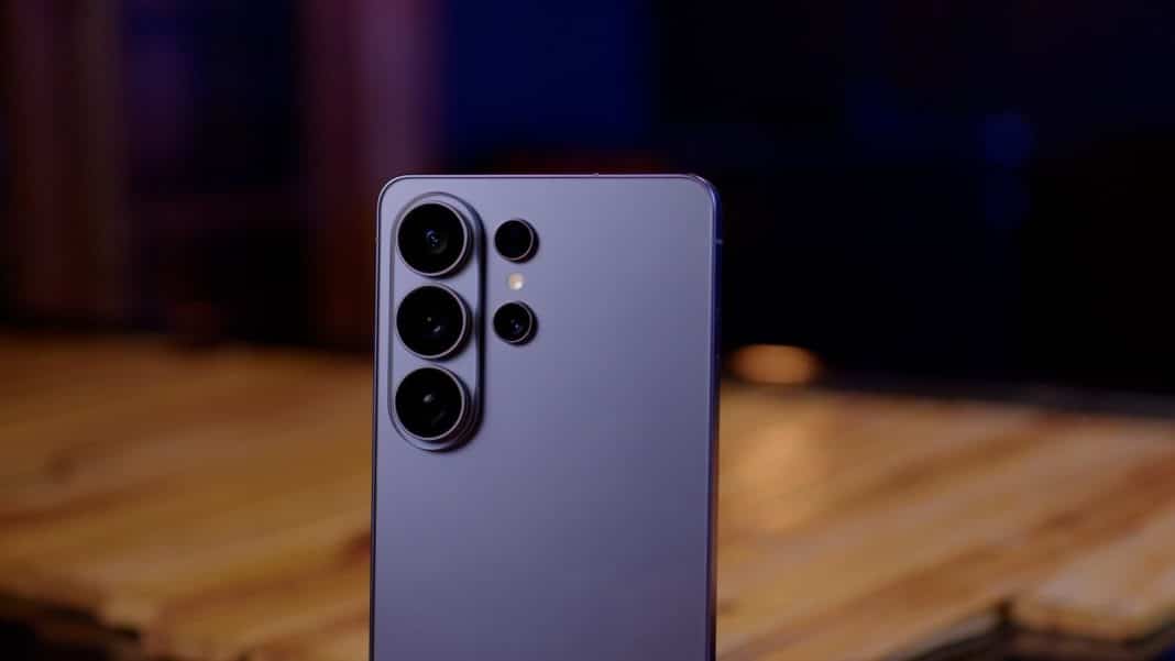 Samsung pode retirar câmera telefoto do Galaxy S27 Ultra