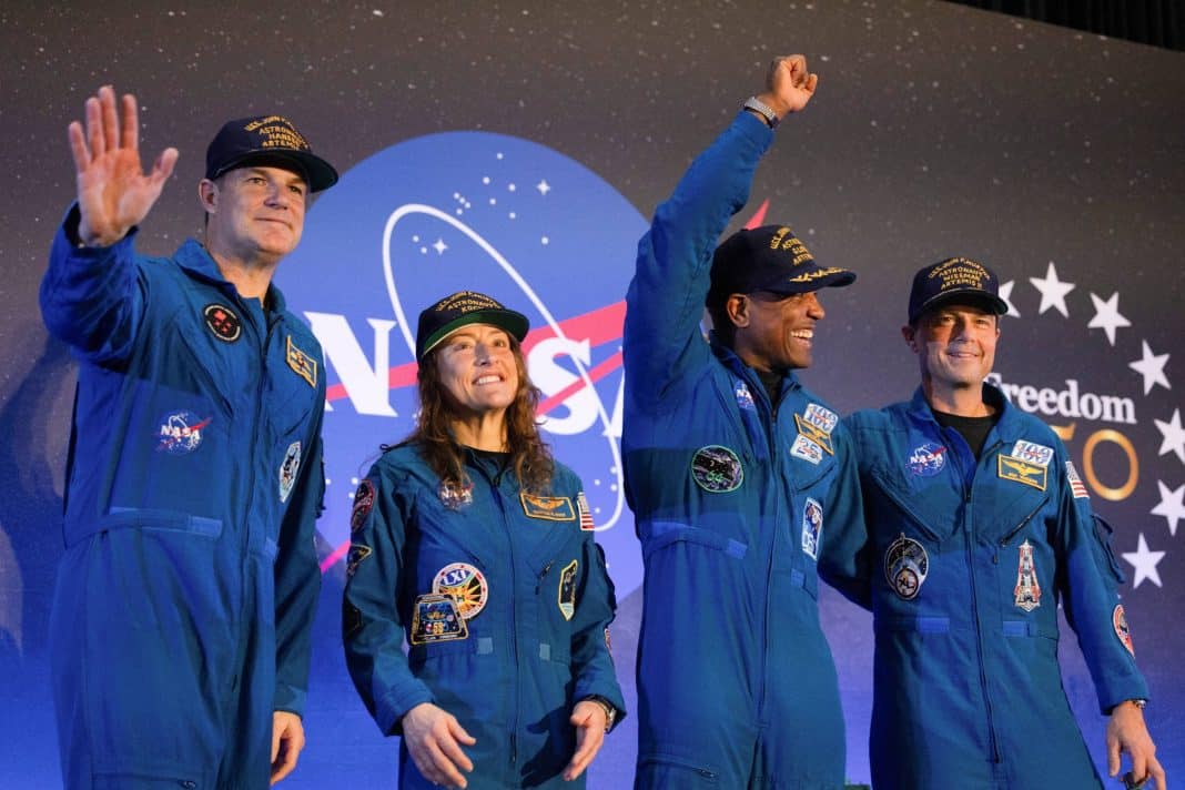 Volta à Lua custa bilhões — mas o que os EUA ganham com isso?