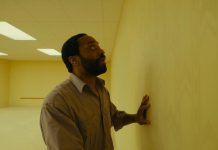 Como um garoto de 20 anos viralizou com Backrooms e construiu o terror mais ambicioso da A24 Como um garoto de 20 anos viralizou com Backrooms e construiu o terror mais ambicioso da A24