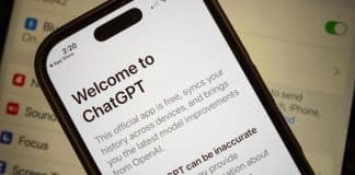 OpenAI promete contagem de votos ao vivo no ChatGPT no Brasil Tela inicial do app ChatGPT, chatbot de inteligência artificial criado pela OpenAI