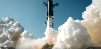 SpaceX lança com sucesso a Starship, maior foguete do mundo 22.mai.2026 - A espaçonave Starship e o foguete Super Heavy decolam