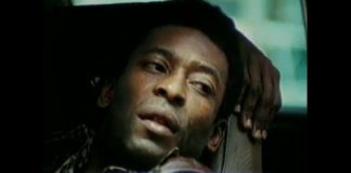 Vídeo em que Pelé fala sobre hexa e taça com jogador do Santos é IA Vídeo em que Pelé fala sobre hexa e taça com jogador do Santos é IA