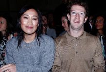 Zuck e esposa criam ‘atlas’ de proteínas para achar novos tratamentos A médica Priscilla Chan (esq.) ao lado do marido, Mark Zuckerberg, CEO da Meta, durante desfile da semana de moda de Milão, na Itália