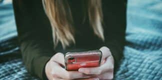 Amor na era do swipe: como apps mudaram o namoro no Brasil Amor na era do swipe: como apps mudaram o namoro no Brasil