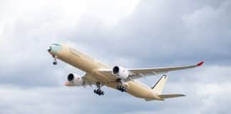 Como serão as viagens no avião criado para fazer a rota mais longa do mundo Avião que fará rota mais longa do mundo faz primeiro voo de teste; veja como foi a viagem