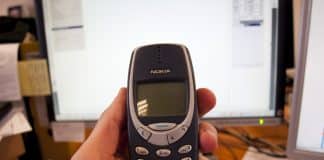 Como era o 'Nokia tijolão', celular mais popular do país na última vez que o Brasil ganhou a Copa Como era o 'Nokia tijolão', celular mais popular do país na última vez que o Brasil ganhou a Copa