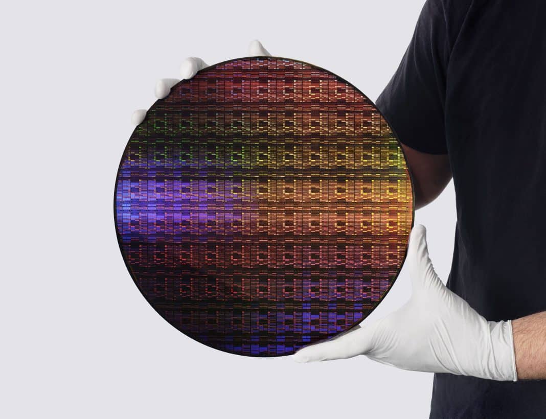 IBM anuncia primeiro chip do mundo abaixo de 1 nanômetro; entenda o que isso significa