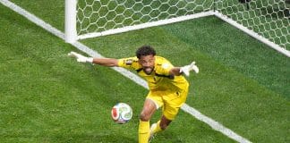 Memes: Vozinha, goleiro de Cabo Verde, diverte nas redes após defesas em jogo contra Espanha; veja reações Memes: Vozinha, goleiro de Cabo Verde, diverte nas redes após defesas em jogo contra Espanha; veja reações
