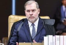 Toffoli vota por obrigar plataformas a manter sede e representante no país Ministro Dias Toffoli em sessão plenária no STF