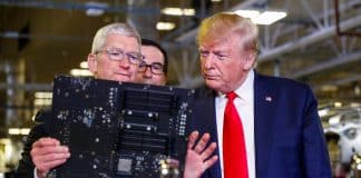 Trump diz que Apple fará chips nos EUA em parceria com a Intel Trump diz que Apple fará chips nos EUA em parceria com a Intel