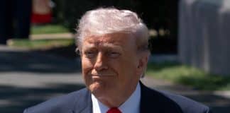 Trump diz que EUA avaliam comprar participação em empresas de inteligência artificial Trump diz que EUA avaliam comprar participação em empresas de inteligência artificial