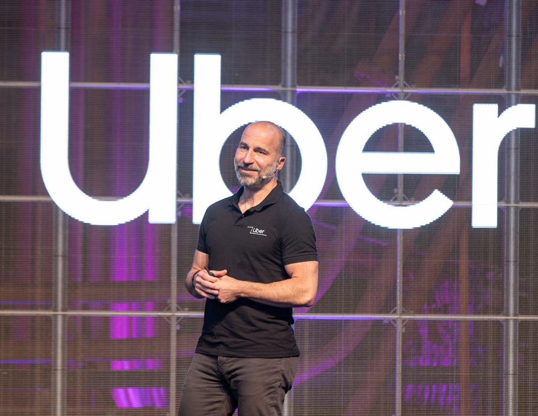 Uber demite 23% da equipe de RH e recrutamento