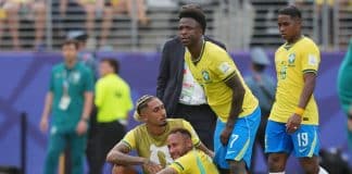 É #FAKE que Cristo Redentor teve show de drones em homenagem a Neymar após eliminação na Copa; vídeo foi criado com IA É #FAKE que Cristo Redentor teve show de drones em homenagem a Neymar após eliminação na Copa; vídeo foi criado com IA