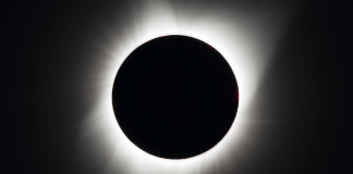 Eclipse solar total mais longo do século já tem data para acontecer Um eclipse solar total será visível em diversos países