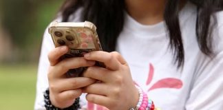 França aprova proibição de redes sociais para menores de 15 anos; medida é inédita na UE França aprova proibição de redes sociais para menores de 15 anos; medida é inédita na UE