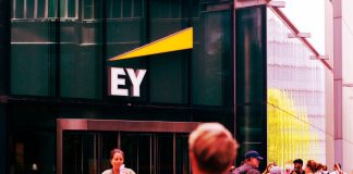 ShinyHunters extorque e ameaça vazar dados da Ernst & Young ShinyHunters extorque e ameaça vazar dados da Ernst & Young