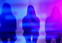 'Foi um choque': grupo de adolescentes descobre colega de classe por trás de imagens pornográficas falsas feitas com IA 'Foi um choque': grupo de adolescentes descobre colega de classe por trás de imagens pornográficas falsas feitas com IA