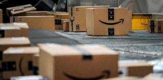Amazon é processada nos EUA por práticas de vendas de anúncios Segundo a ação, a Amazon inflacionou sistematicamente os preços dos leilões para anunciantes sem o conhecimento deles, causando-lhes prejuízos de US$ 20 bilhões ou mais