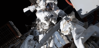 Astronautas fazem reparos na Estação Espacial Internacional Americano Anil Menon e francesa Sophie Adenot concluíram hoje uma missão de reparo