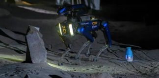 China planeja enviar cães-robôs para uma base na Lua em 2035 Ideia de colocar cães robôs na Lua não é nova: a imagem mostra um cão robô na instalação de simulação lunar Luna, na Alemanha