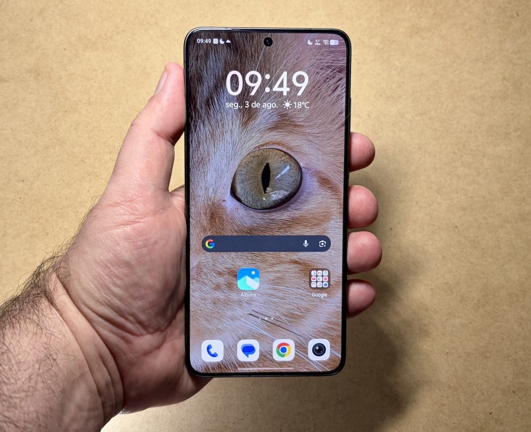 Jovi X300 Ultra: como é o celular chinês com lentes extras que custa R$ 20 mil