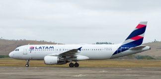 Latam diz que falha de segurança expôs nome, endereço e parte do cartão de crédito de clientes Latam diz que falha de segurança expôs nome, endereço e parte do cartão de crédito de clientes