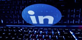 LinkedIn adiciona botão para denunciar publicações criadas por IA Imagem
