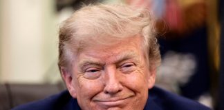 Trump anuncia nova tarifa para proteger indústria de chips e energia solar dos EUA Trump anuncia nova tarifa para proteger indústria de chips e energia solar dos EUA