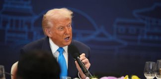 Trump ataca leis e diz que regras podem ‘acabar com a indústria da IA’ Trump ataca leis e diz que regras podem 'acabar com a indústria da IA'