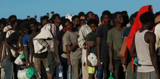 UE cobra Meta e TikTok por combate à desinformação após aumento de migrantes em Ceuta UE cobra Meta e TikTok por combate à desinformação após aumento de migrantes em Ceuta
